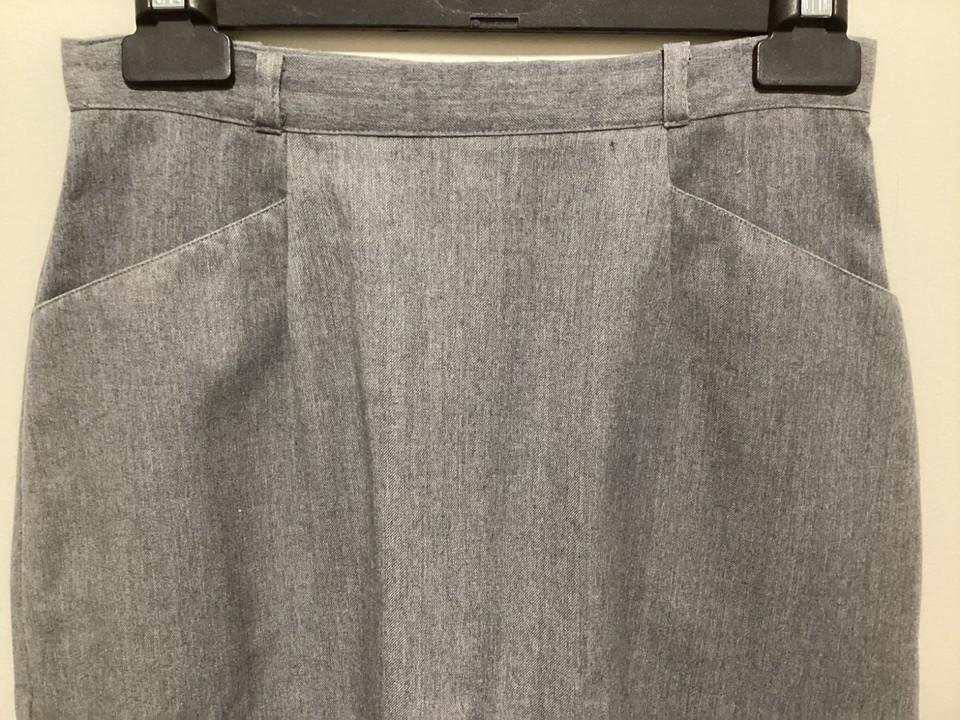 Grey Business  lovely Smart Skirt size 12 Pre-Owned
