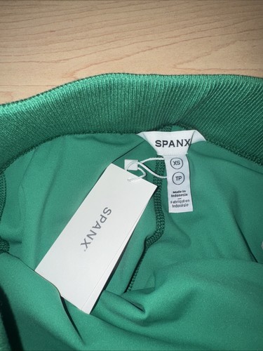 SPANX Women's timeless Green Airpique Skirt skort Shorts Pockets SZ XS NWT - Picture 5 of 7