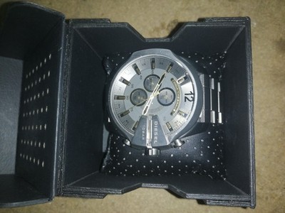 Diesel Only The Brave Chronograph Herrenuhr Edelstahl Grau 10 BAR mit Box
