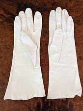 Vintage White Kid Leather Gloves 11 inches - Size 7 - excellent condition