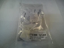 New, Sealed Package #12144 Thermal Socks and Gloves Men's RN#87077