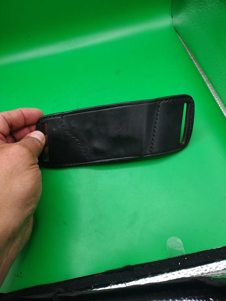 Porta-armas Don Hume cinto deslizante couro direito preto - Imagem 2 de 4