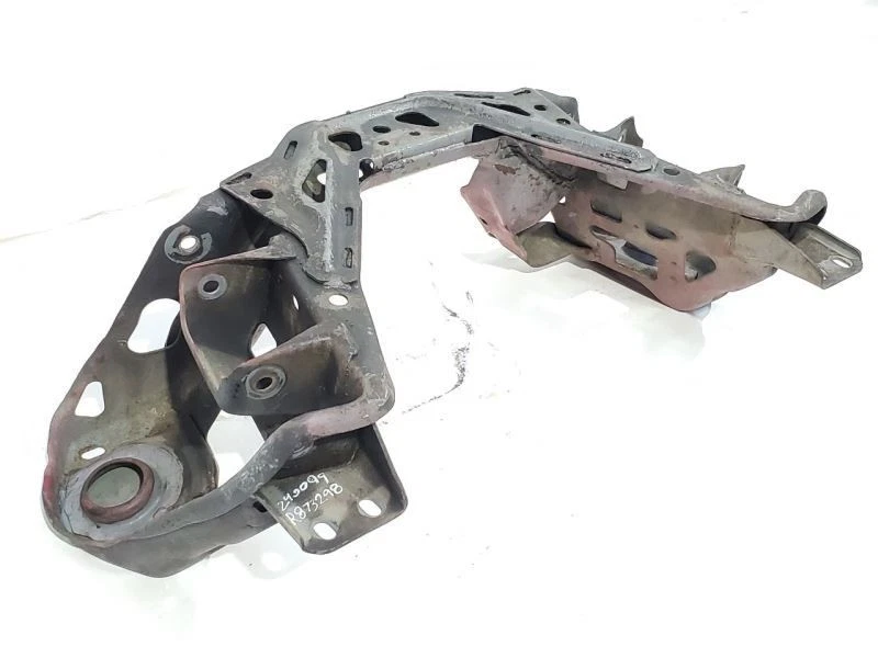 87 93 Ford Mustang OEM suspensión delantera marco K travesaño 5,0 L tracción trasera automática Foto 3 de 4