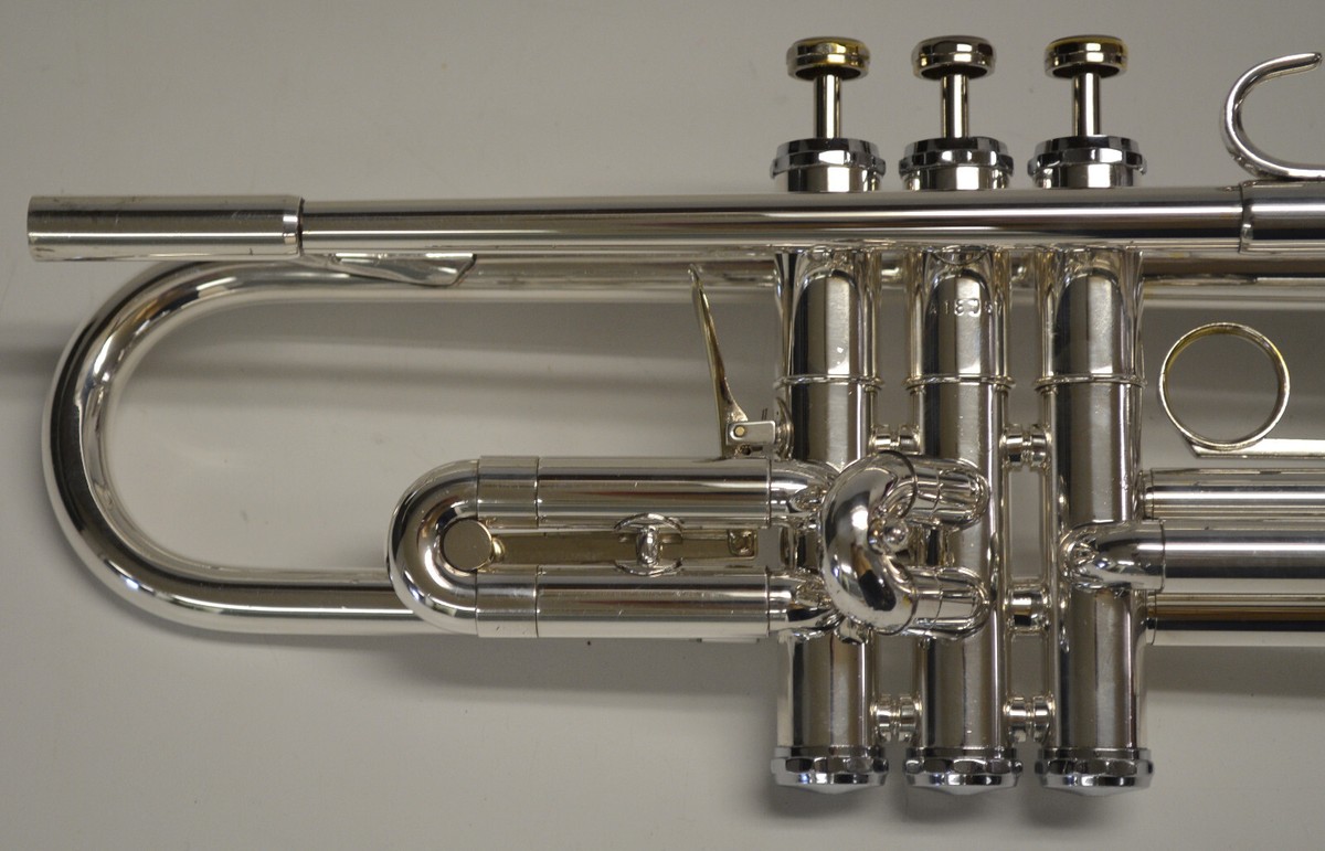 GETZEN CAPRI 590S SILVER TRUMPET W/CASE & 5C MOUTHPIECE GETZEN CAPRI 590S SILVER TRUMPET W/CASE & 5C MOUTHPIECE