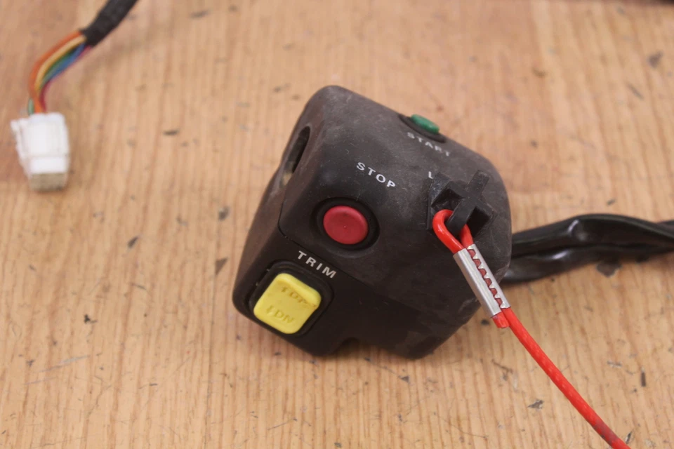 Interruptor de manillar izquierdo Kawasaki Jet Ski Ultra 150 JH1200 1999 parada/arranque/ajuste  Foto 2 de 4