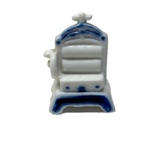 Ancienne machine à laver miniature maison de poupée en porcelaine bleue et blanche