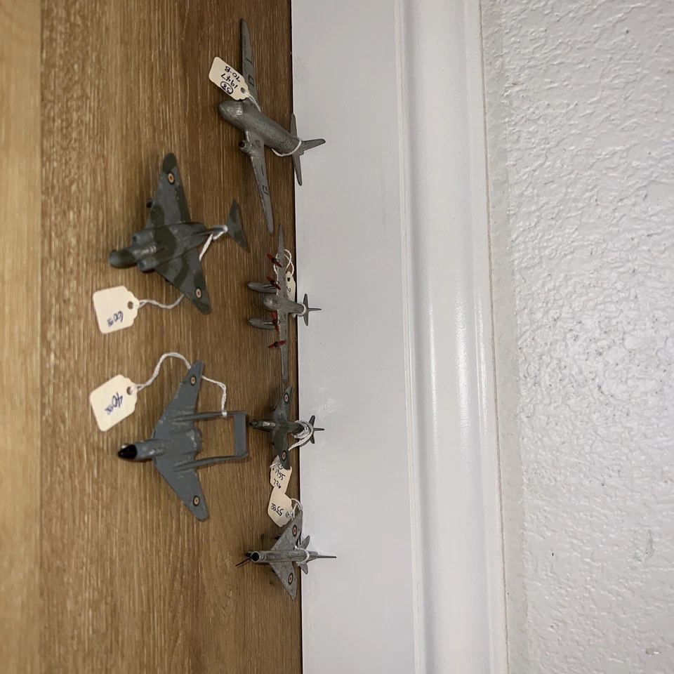 Vintage Dinky Toys 6 Aircraft Set - Image 2 of 3