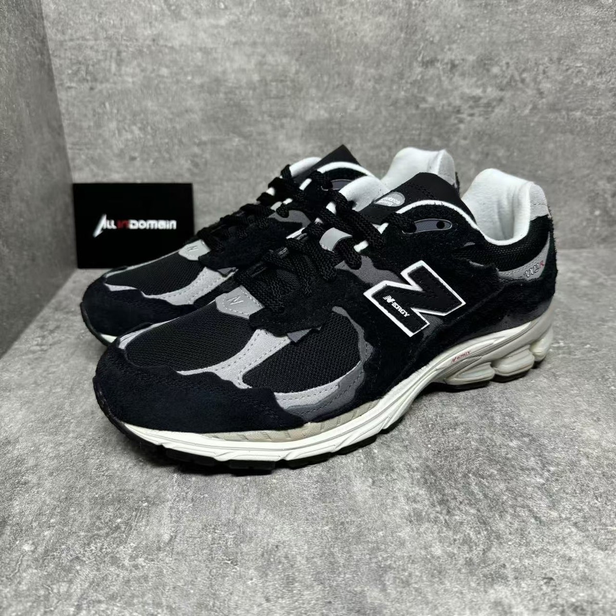 NB ニューバランス 2002R Protection Pack BLACK New Balance 2002R Protection Pack Phantom Black Suede UK 8.5