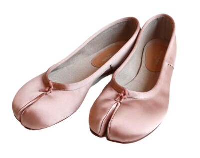 Maison Margiela Tabi Ballerina Flats Satin Dusty Rose Shoes S58WZ0117 Women s