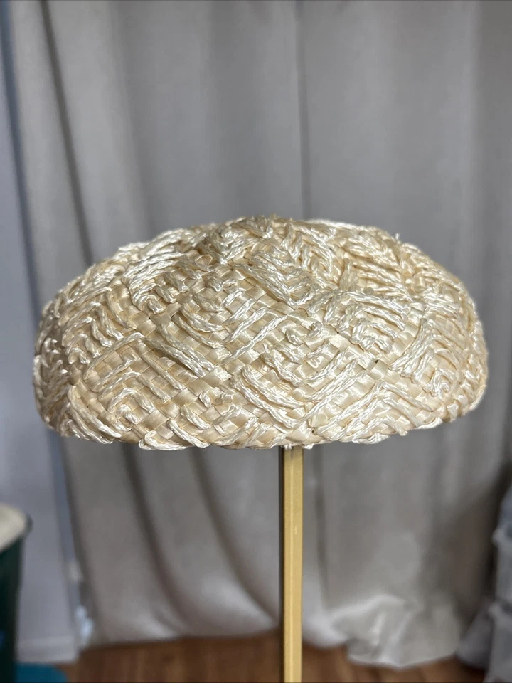 Vintage Kay & Guy Anderson New York Straw Pillbox Woven Hat  50s 60s -Size 22.5 - Image 3 of 4