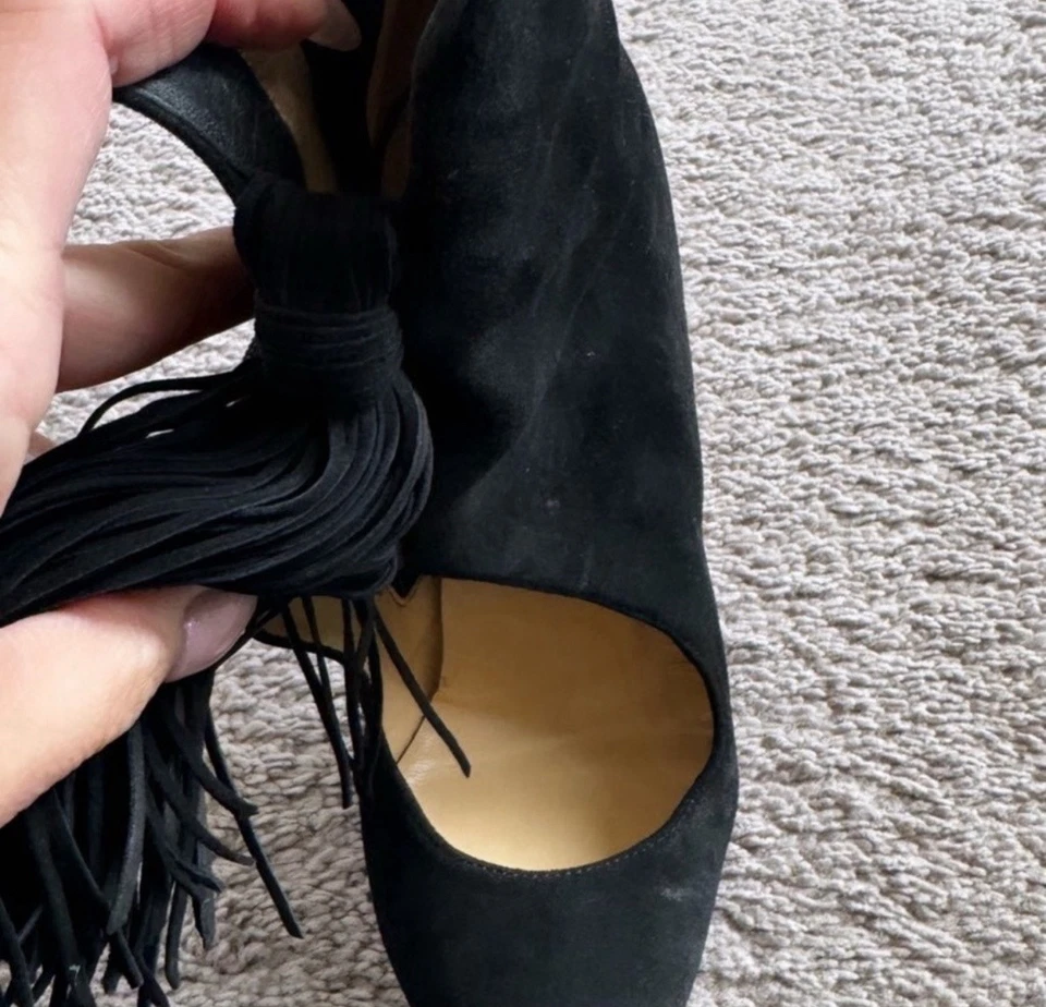 Bota de tornozelo Christian Louboutin Lipbooty feminina camurça tamanho 35 euro ou 5 EUA - Imagem 4 de 4