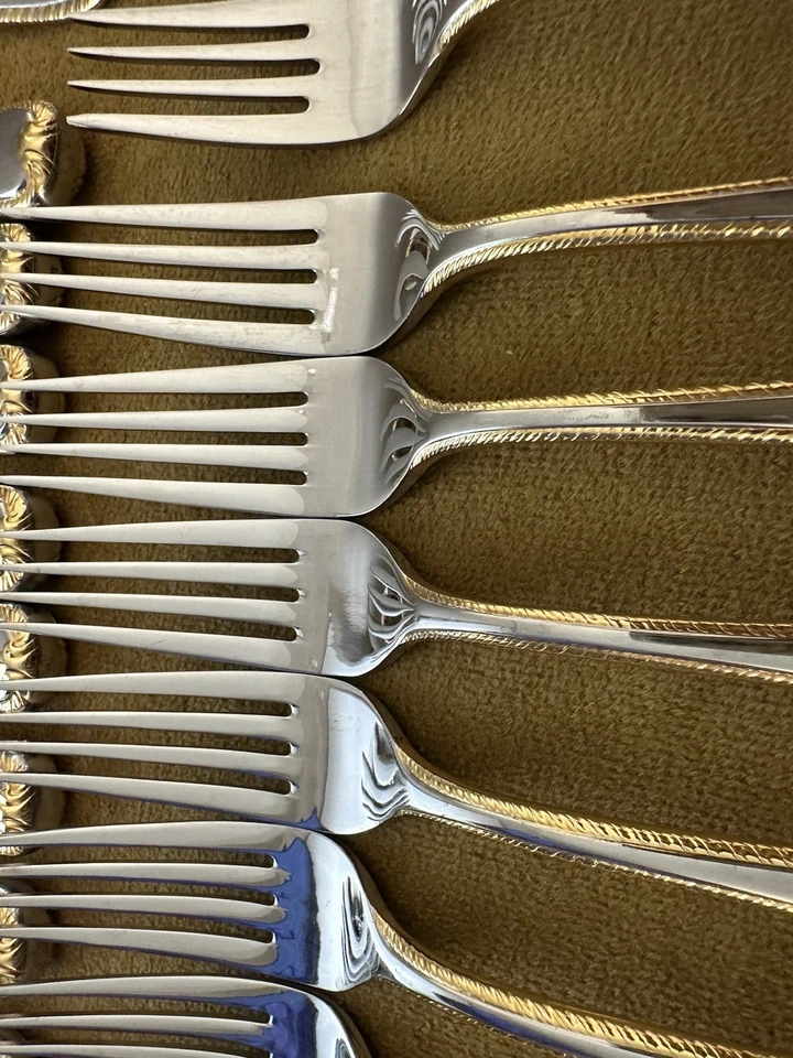 Servicio Gorham Gold Ribbon Edge para 8 (menos 1 tenedor de ensalada + juego de cubiertos para servir Foto 4 de 4