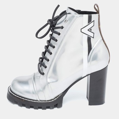 Louis Vuitton Size 40 Silver Patent Leather Ankle Length Boots