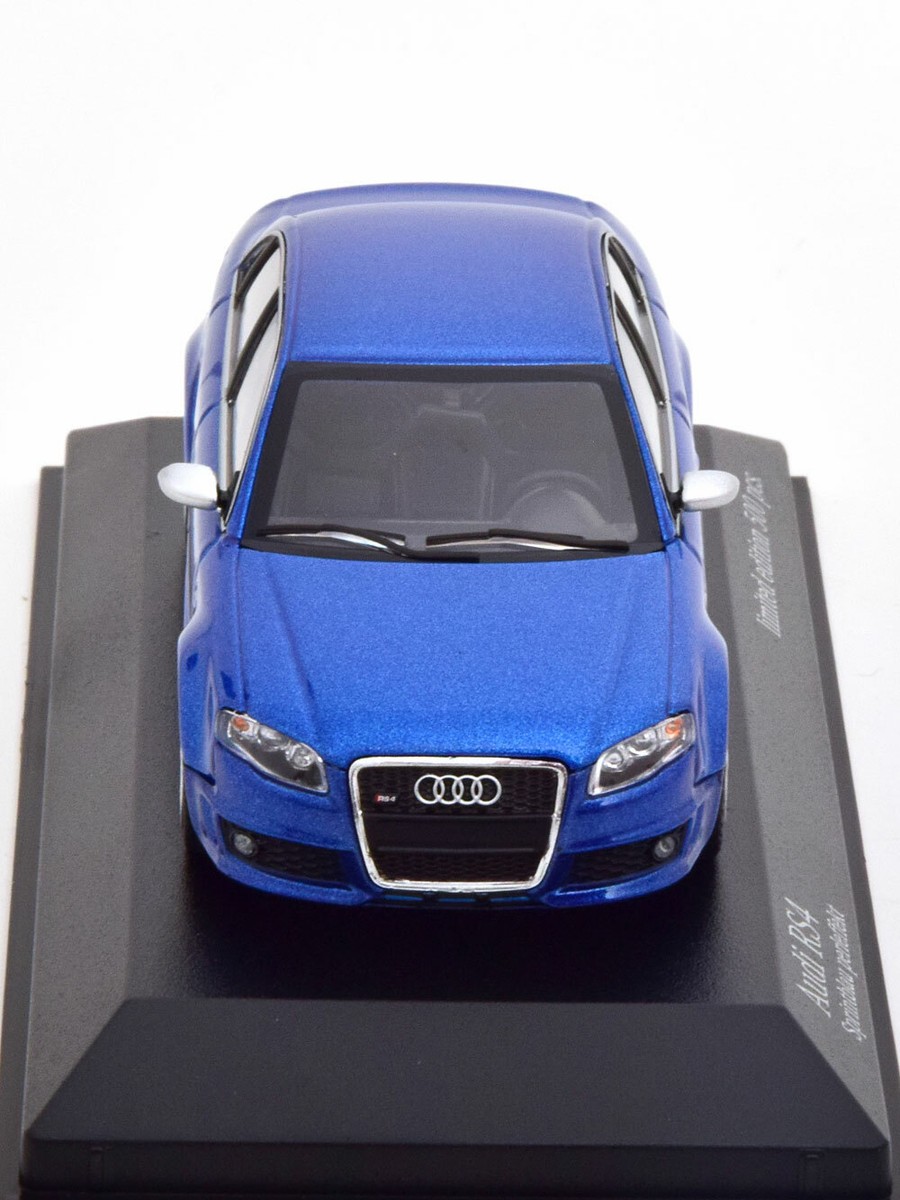 Audi RS4 B7 Typ 8E 2004 Sprint Blue Pearl Effect Minichamps