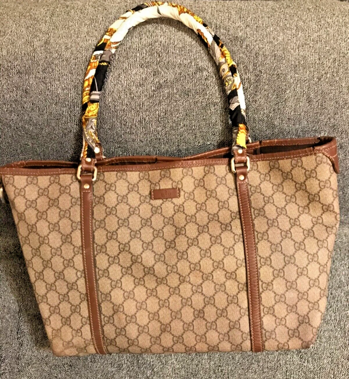 GUCCI 197953 GG sac bandoulière fourre tout d'occasion en toile suprême marron