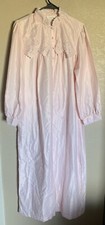 Vintage Vanity Fair Nightgown Womens Large Pink Feminine Cottagecore Grannycore