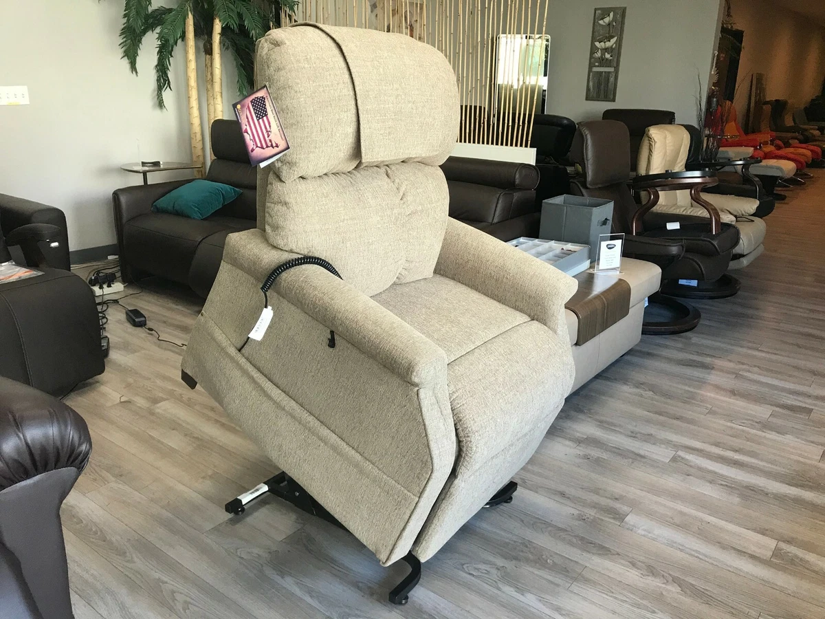 Golden Technologies PR531 MED 3 Position Lift Chair Recliner in Fabric