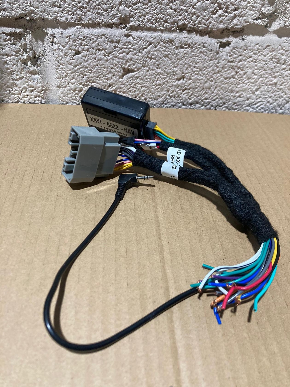 Metra XSVI6522NAV NonAmplified NonOnStar Harness to Retain