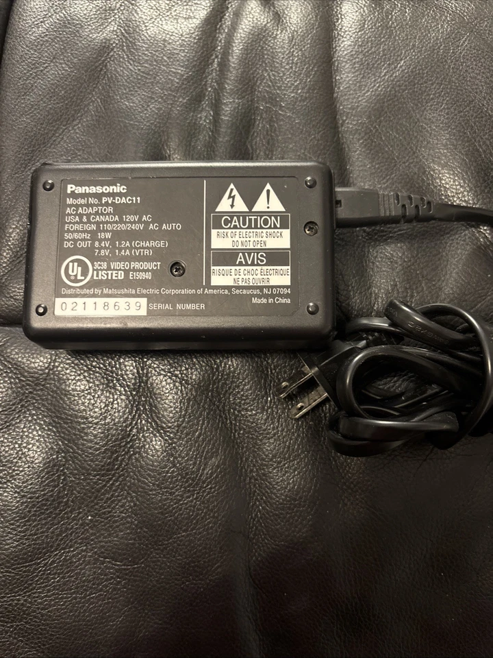 Original Panasonic PD-DC11 Videocámara Cargador Adaptador Foto 3 de 3