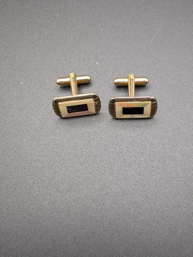 Rectangular Cufflinks with Mother-of-Pearl and Black Enamel - Picture 3 of 4