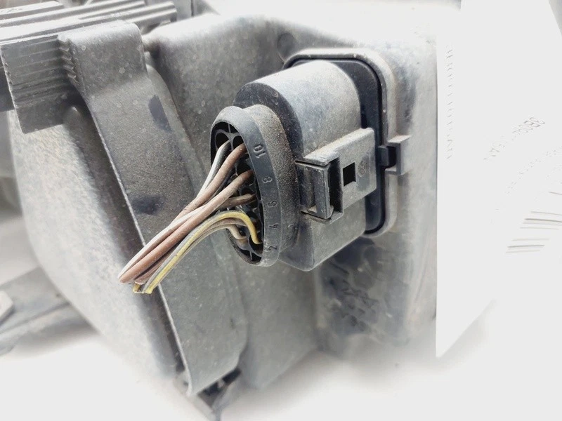 3B0941015AN faro izquierdo para VOLKSWAGEN PASSAT BERLINA (3B3) 9396816 - Imagen 4 de 4