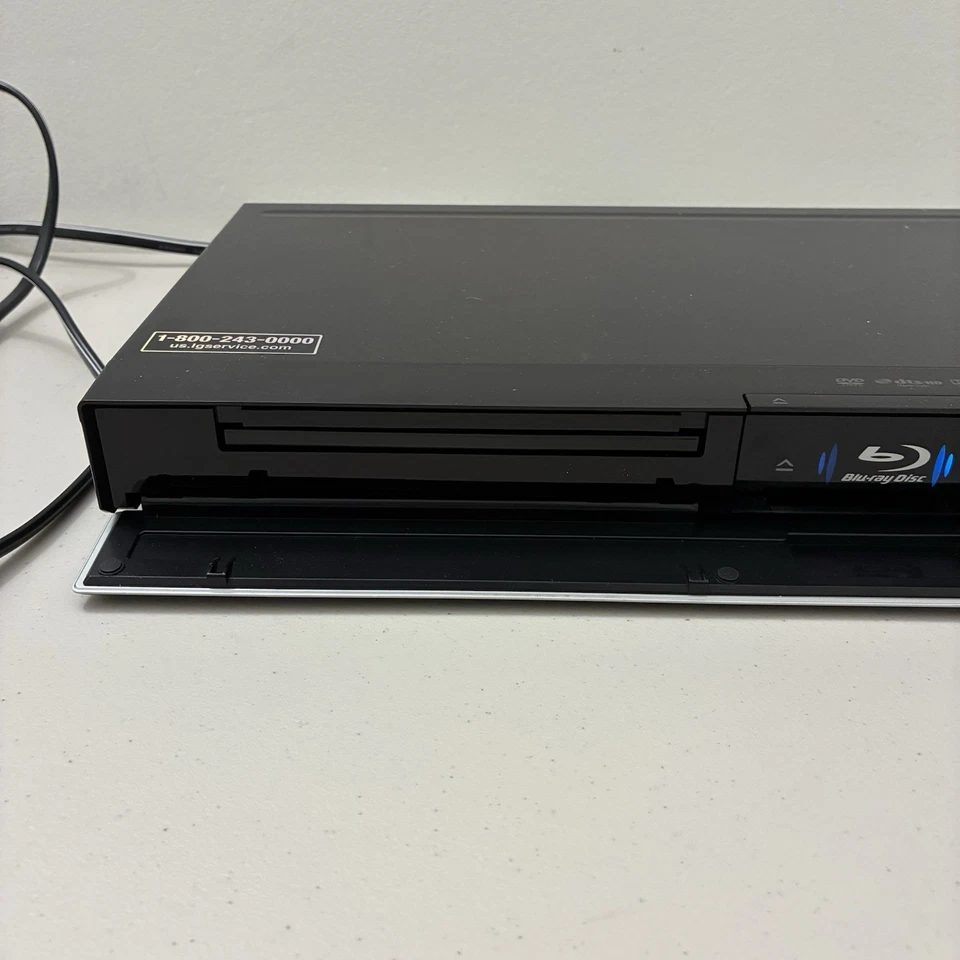 LG BD570 WiFi Network Blu-Ray DVD Disc Player TESTED FOR PARTS OR REPAIR - Image 3 of 4