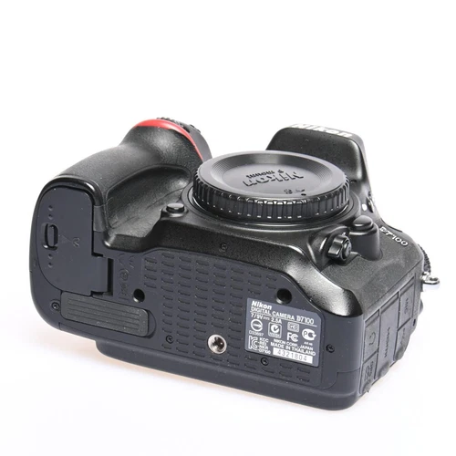 Nikon D7100 gebraucht Zustand Gut - Bild 3 von 5