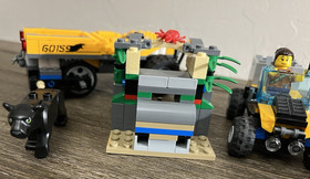 LEGO City Jungle Mobile Lab (60160) & Halftrack Mission (60159) - Incomplete