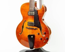Eastman AR380CE John Pisano Signature Archtop 2021 Honeyburst
