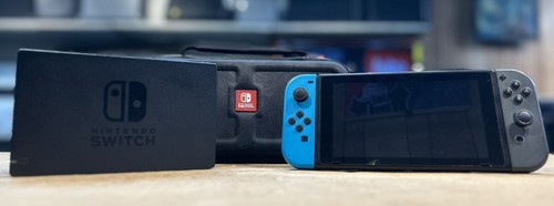 NINTENDO SWITCH HANDHELD - HAC-001 (CCP000912)