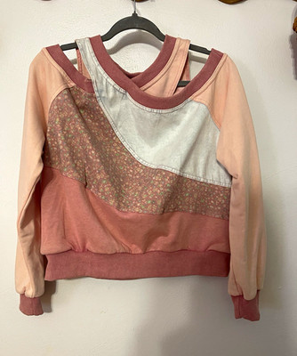 Oli & Hali Pink/Beige Patchwork Pullover Crewneck  S/M open shoulder w/ pockets