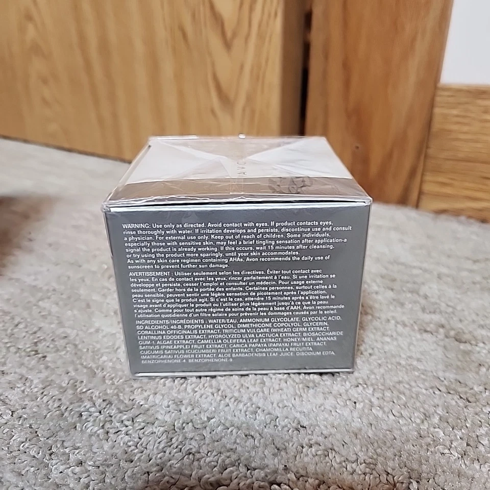 Avon Anew Clinical Advanced Retexturizing Facial Peel 30 Pads 1.47 fl oz / 42 ml - Image 3 of 4