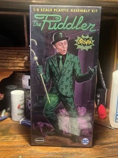 Moebius 1966 Batman TV The Riddler figure 1:8 scale model kit 954