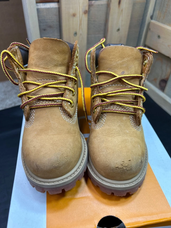 Timberland Premium 6 pulgadas de encaje impermeables botas de trigo talla 8 niño pequeño Foto 3 de 4