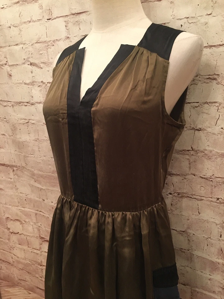BOUNDARY Anthropologie Green 100% Silk Cargo Pocket Dress Size Small  - Image 4 of 4