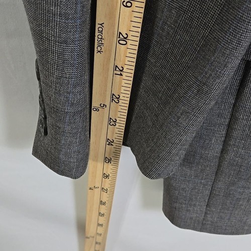 Bill Blass Menswear Suit Gray Wool 2 Button Plaid Sz 41R Business Career Formal - Picture 6 of 12