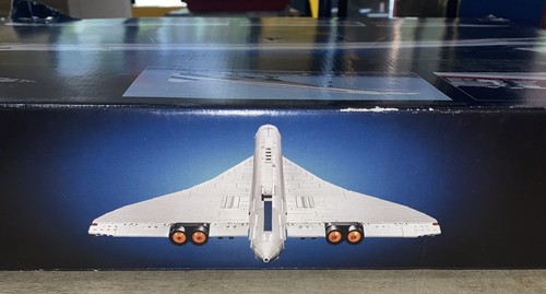 LEGO Icons: Concorde Aircraft - 2083 Pieces Building Kit (10318), 18+ - Picture 7 of 9