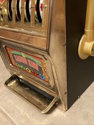 Vintage Waco Casino King Toy Slot Machine Bank. 1970s READ