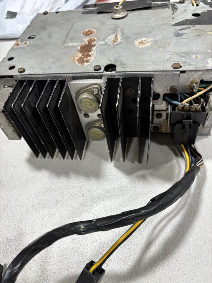 1970 70 Chevrolet Chevelle Malibu SS FACTORY AM FM Stereo Radio.  Watch Video - Image 4 of 4