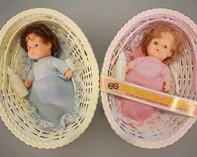 2 Vtg RARE Signed Eegee EG Goldberger Dolls L il Baby In A Basket Drinks Wets