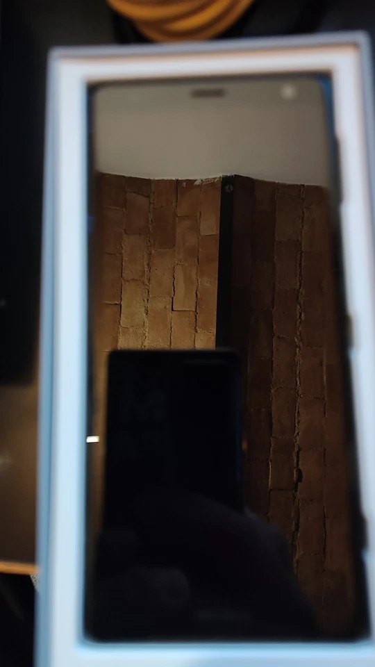 Sony Xperia XZ2 Perfettamente Funzionante Vedi Foto!!! Segni Di Usura Ai Lati - Immagine 4 di 4