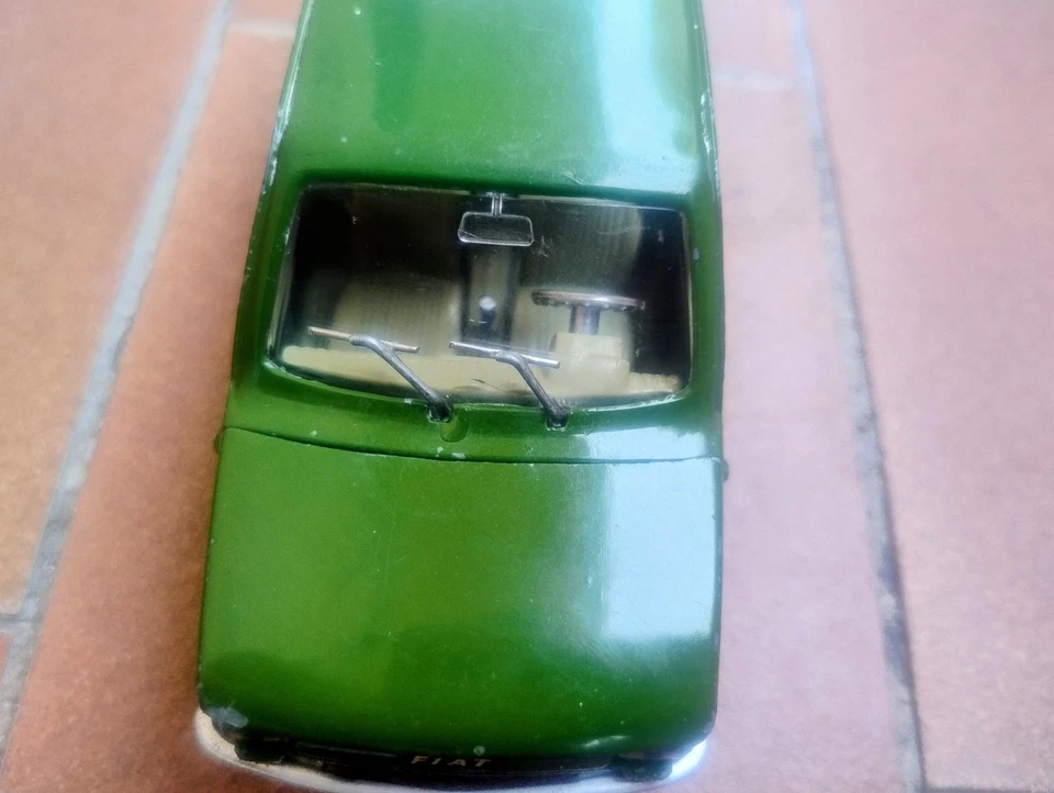 Fiat 126 Polistil Scala 1/25 1:25 Modellismo - Immagine 2 di 4