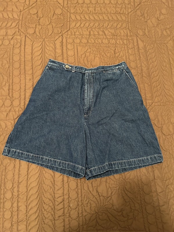 St. John's Bay Vintage Denim Jean Shorts Size 10 Blue High Rise Mom 6" Inseam