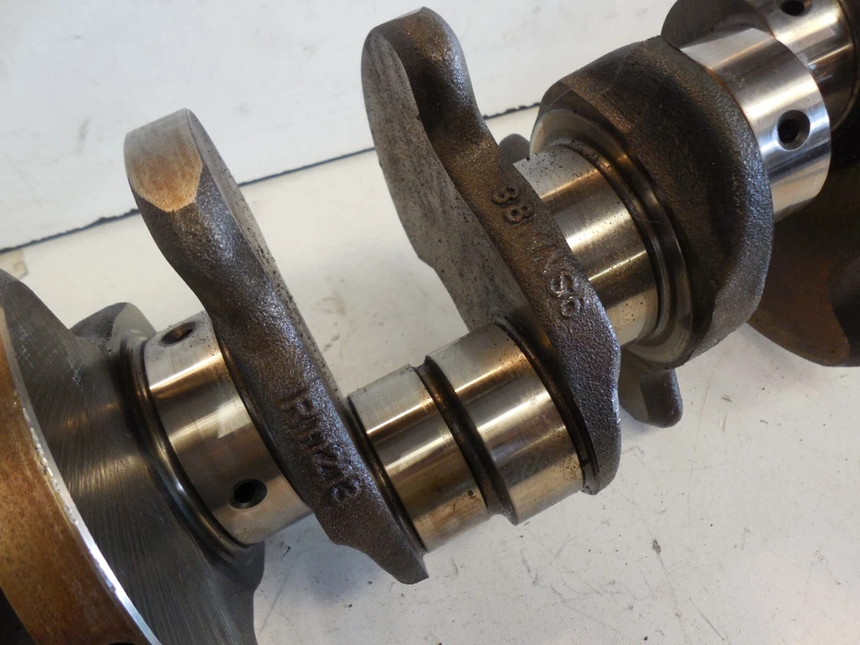 Cigüeñal motor Mercedes W203 C240 2001-05 2,6 L tracción trasera M112 11213150102 Foto 2 de 4