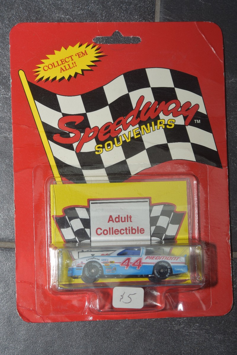 3D Printed NASCAR 1:24 Die-cast Display Shelf Raised or Flat