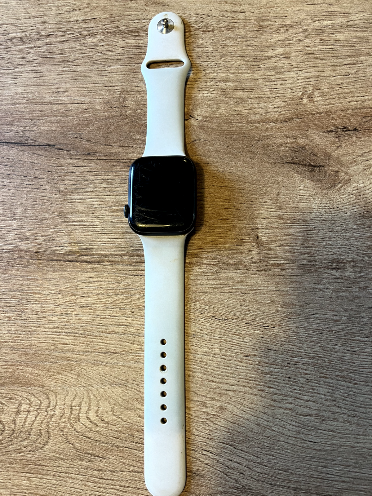 Apple Watch SE 40mm Midnight Aluminum GPS Smartwatch with Sport Band S/M 2022 Model-image