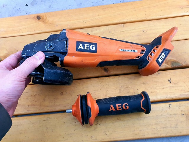 aeg 18v angle grinder