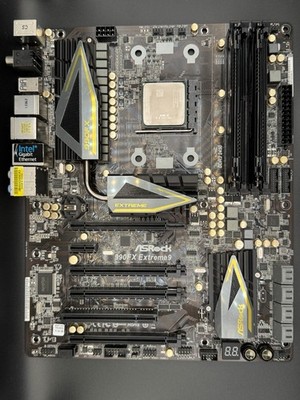 Asrock 990FX EXTREME9 Desktop Motherboard with AMD FX-8350 and 16gb of RAM