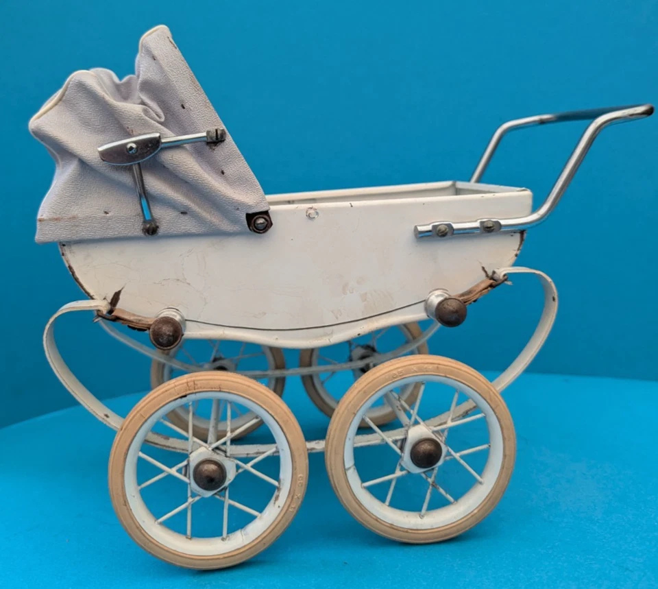 Landau ancien de poupée année 40/50 RED fabrication Française  - Photo 3/4