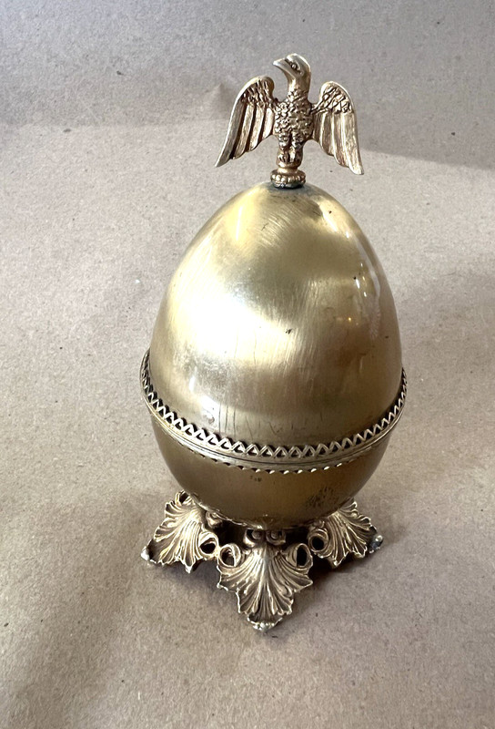 Vtg. Evan’s Brass Egg Shaped Lighter With Eagle On Top (NO FUEL EMPTY)